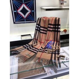 Classic Cashmere Scarf with Beasts Motif Camel